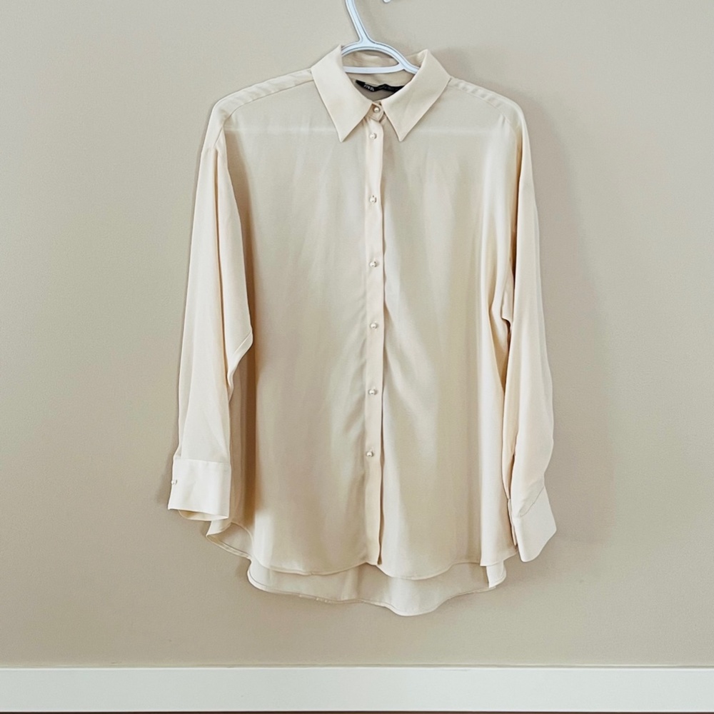 NWOT Zara Beige Button Up Blouse Size Small